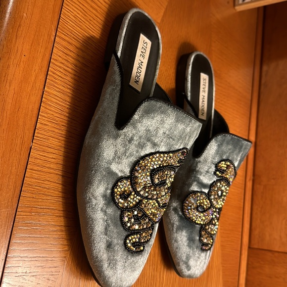 Steve Madden Velvet Beaded Slide - Picture 4 of 7